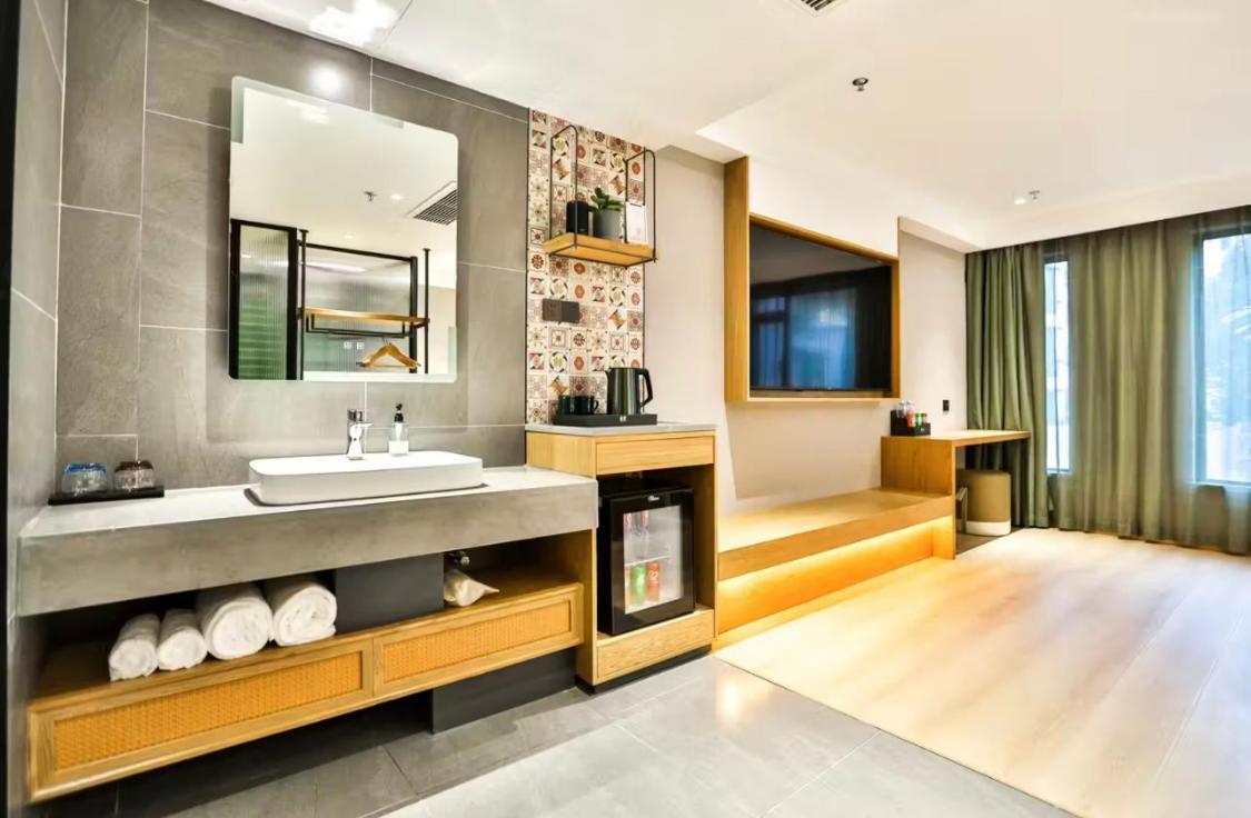 True Go Hotel - Shanghai Jing'An Temple Nanjing West Road Exterior photo