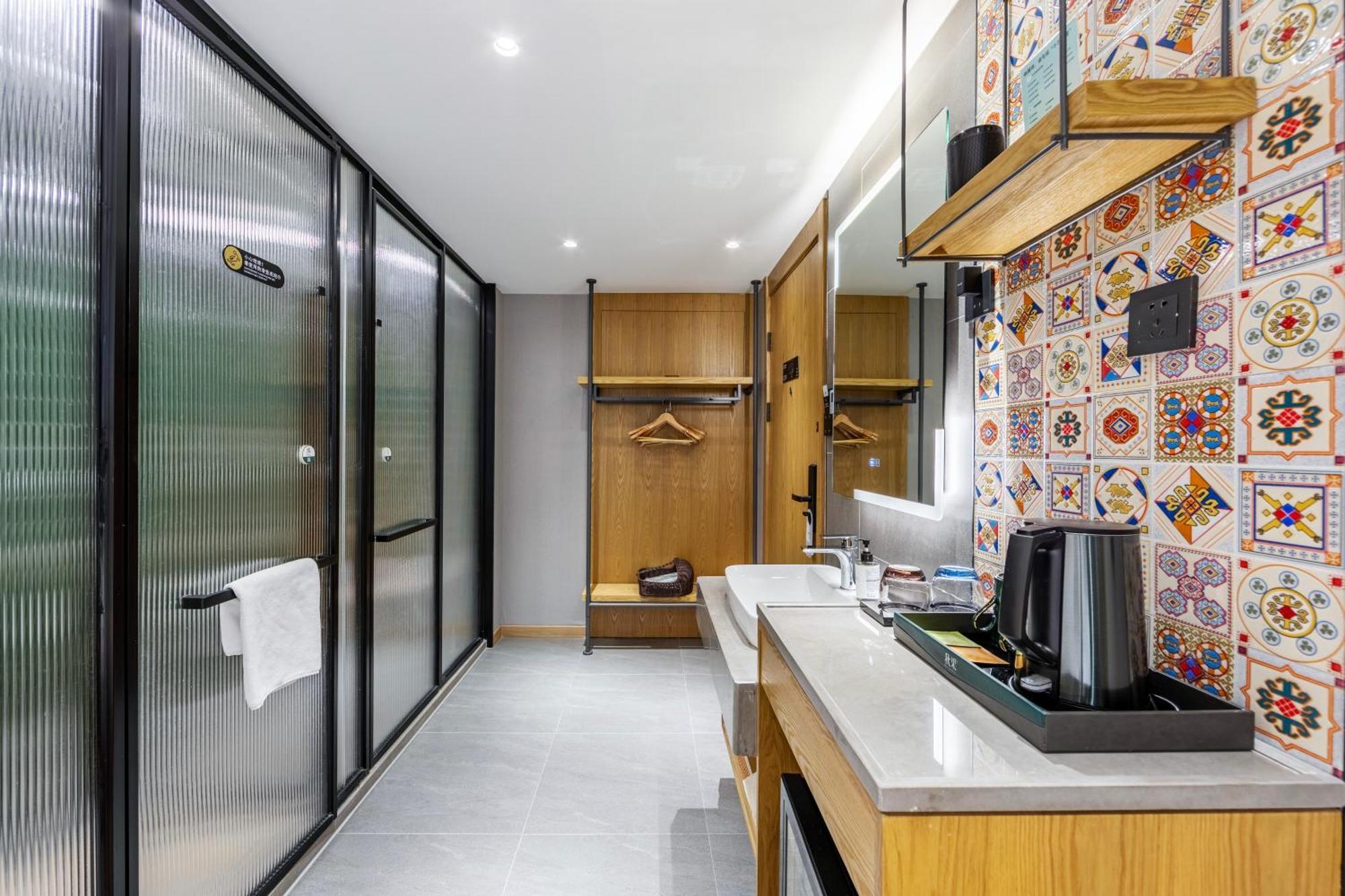 True Go Hotel - Shanghai Jing'An Temple Nanjing West Road Exterior photo