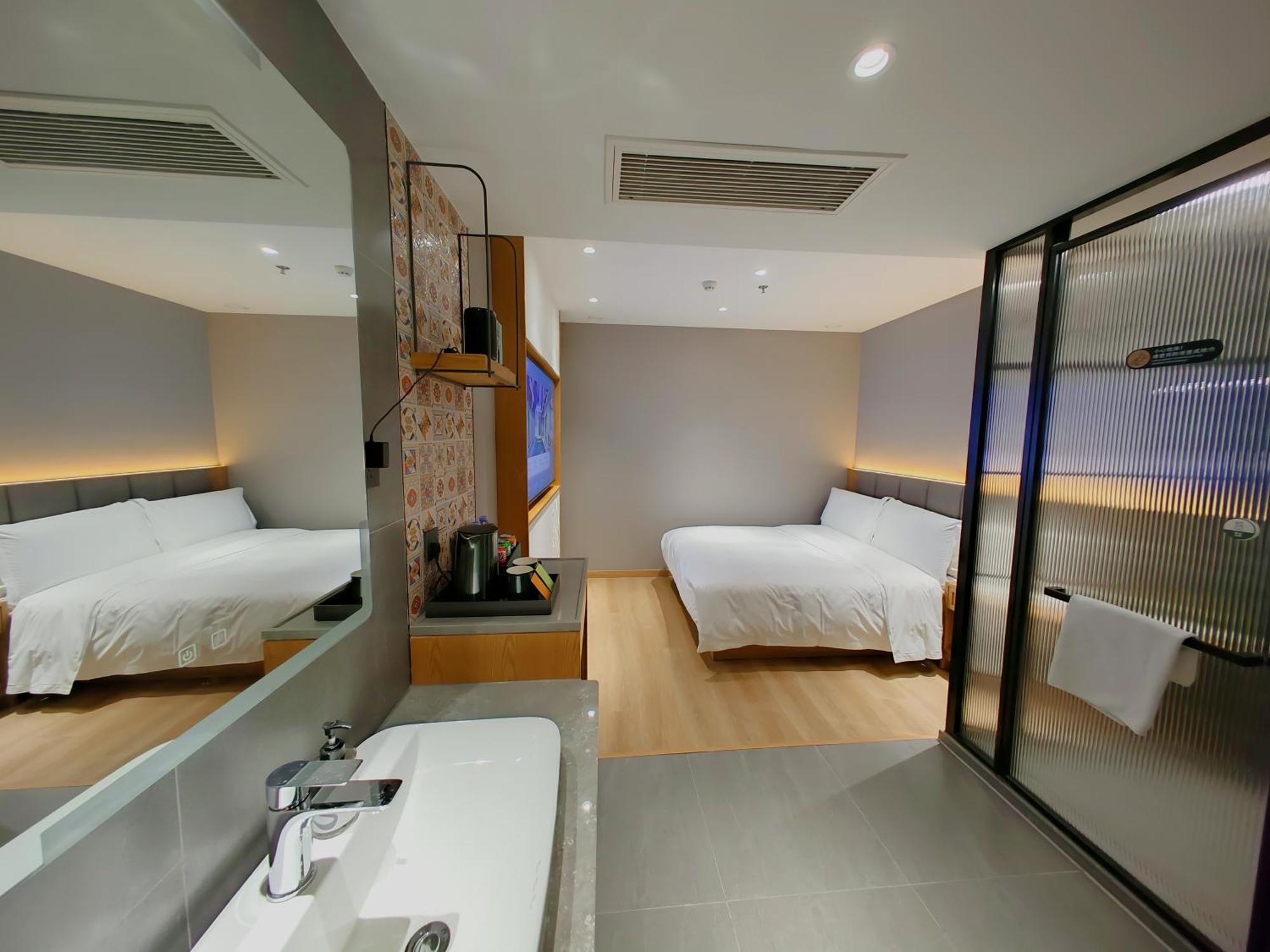 True Go Hotel - Shanghai Jing'An Temple Nanjing West Road Exterior photo